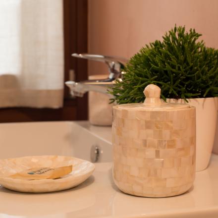 Dettaglio arredi bagno
